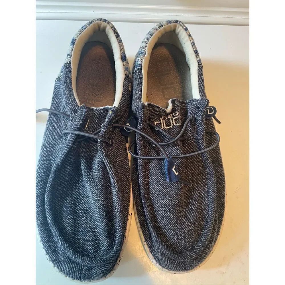 Hey Dude Shoes - Picture 1 of 6